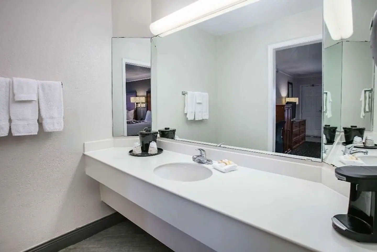 La Quinta Inn by Wyndham Dallas Uptown Badezimmer