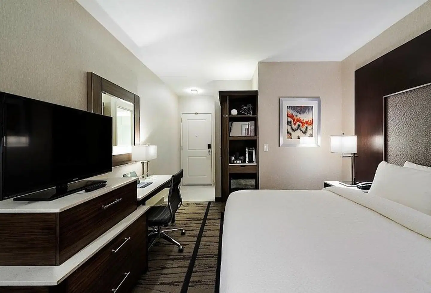 Fairfield Inn & Suites by Marriott Boston Cambridge ROOM_EXAMPLE