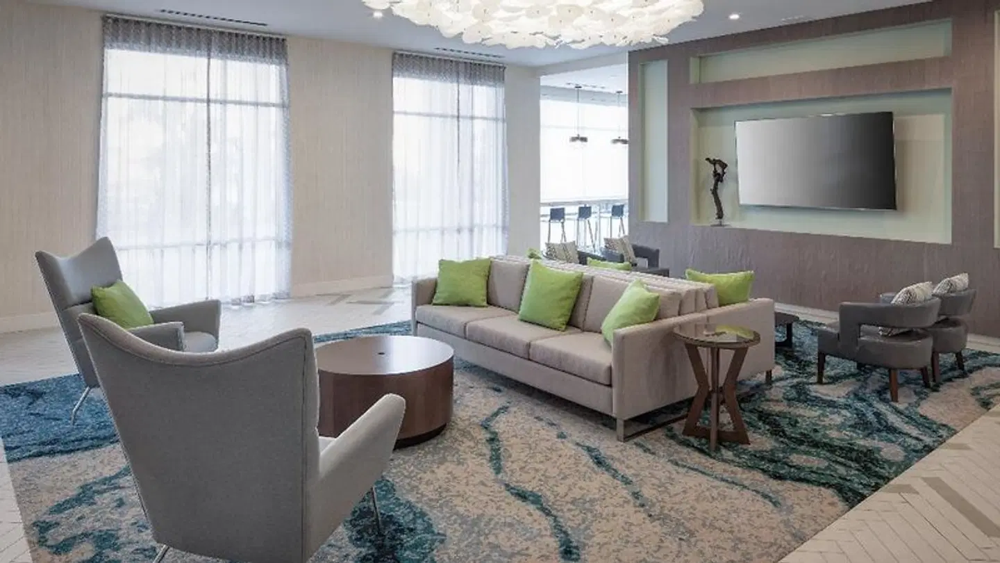 Holiday Inn Express & Suites Orlando At Seaworld LOUNGE_LOBBY