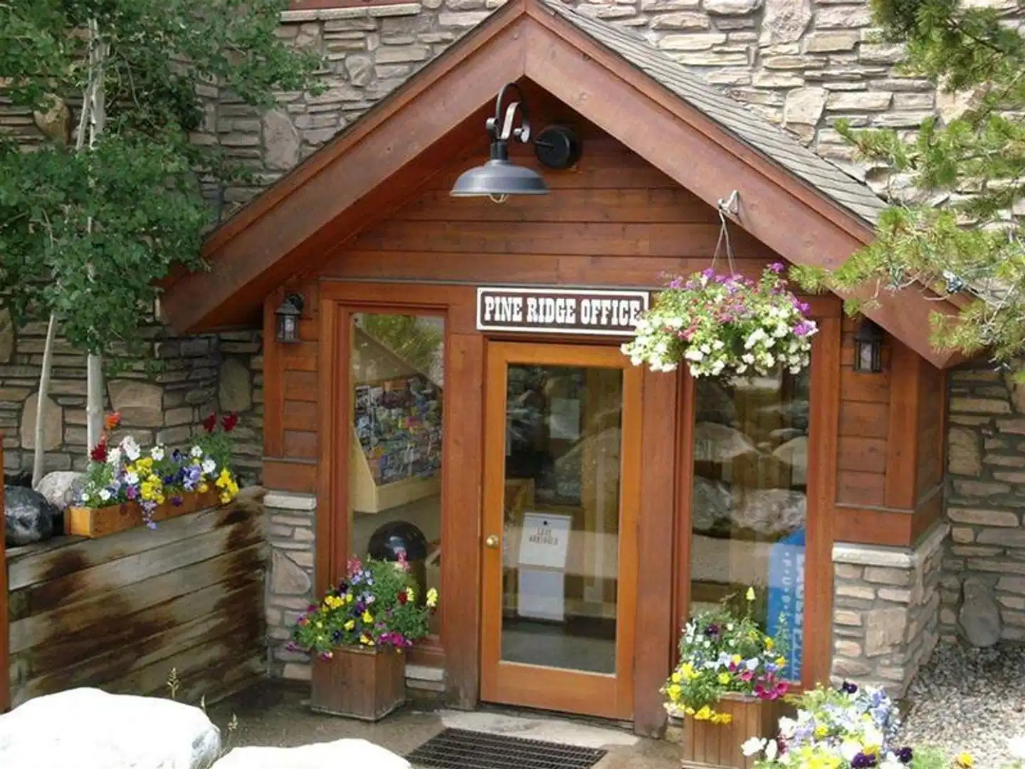 Pine Ridge Condominiums Aussenansicht