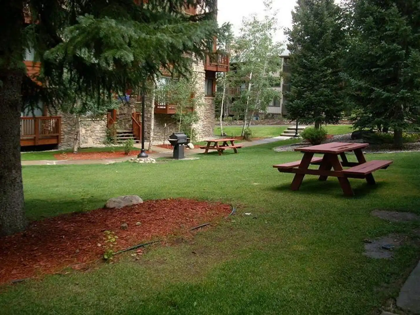 Pine Ridge Condominiums Garten