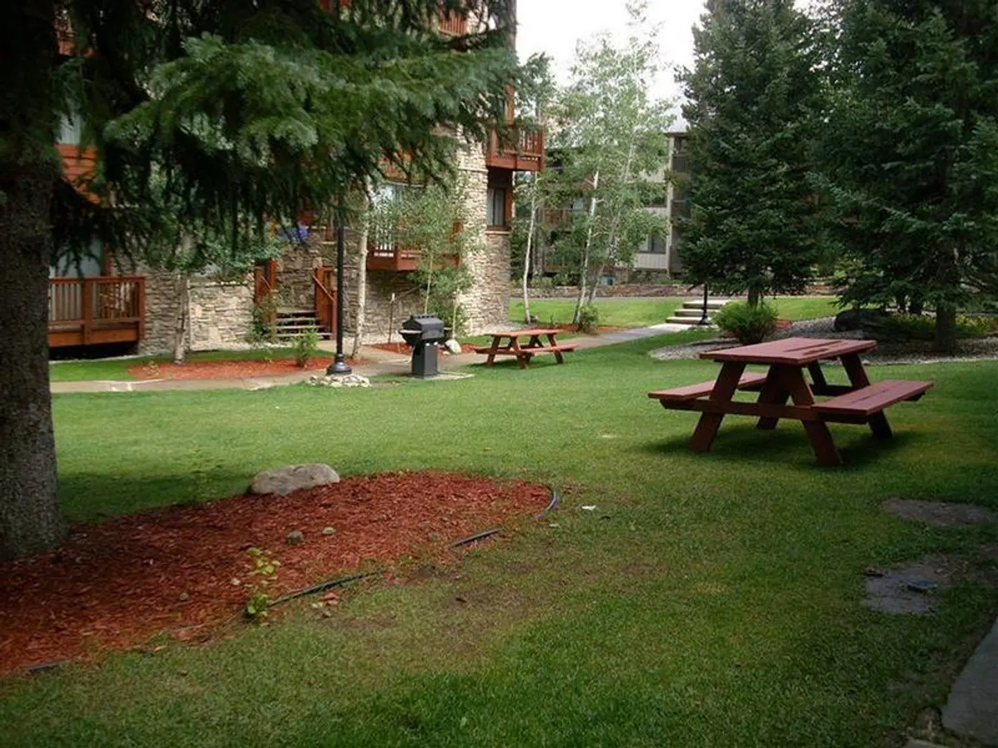 Pine Ridge Condominiums Garten