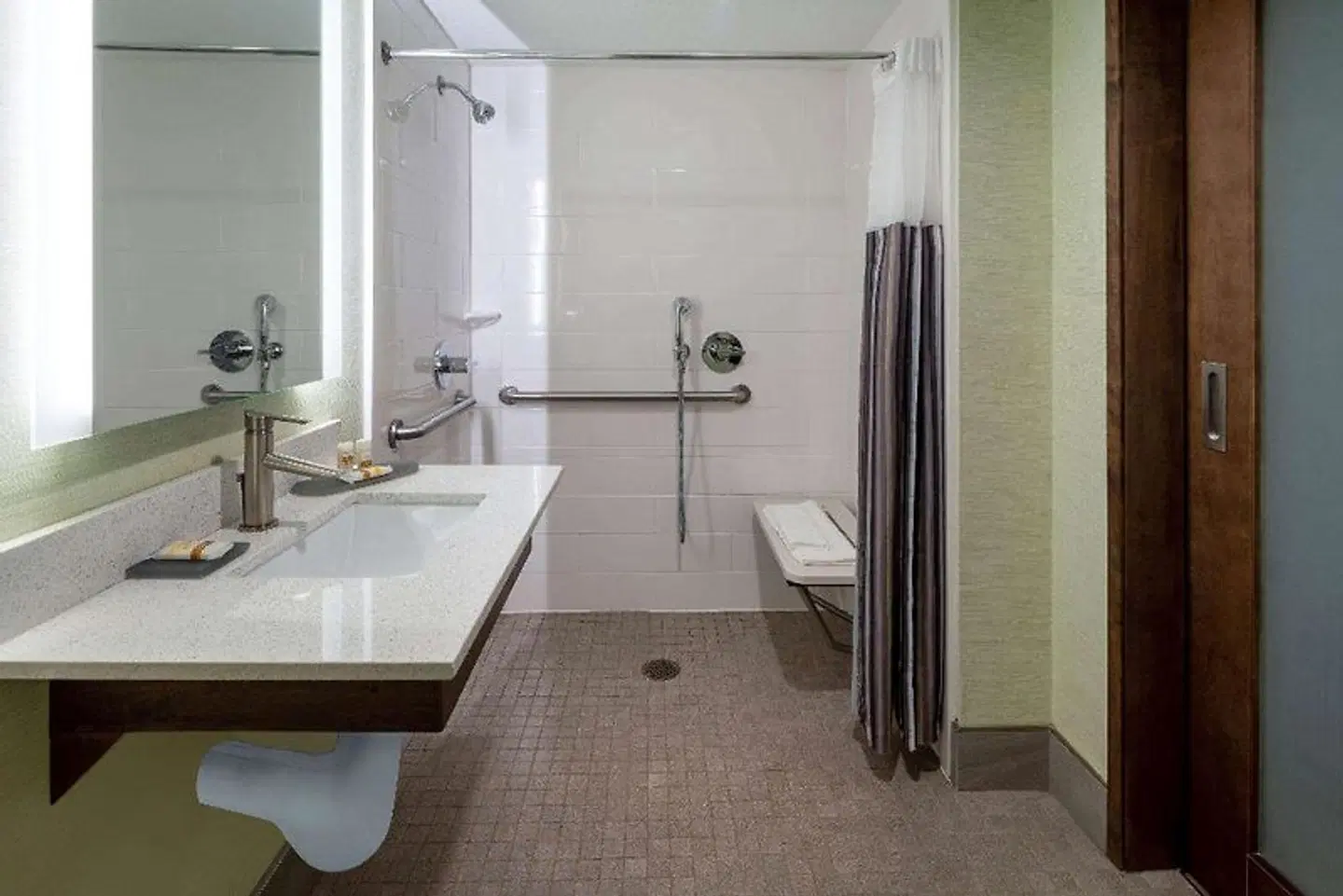 La Quinta Inn & Suites LAX Badezimmer
