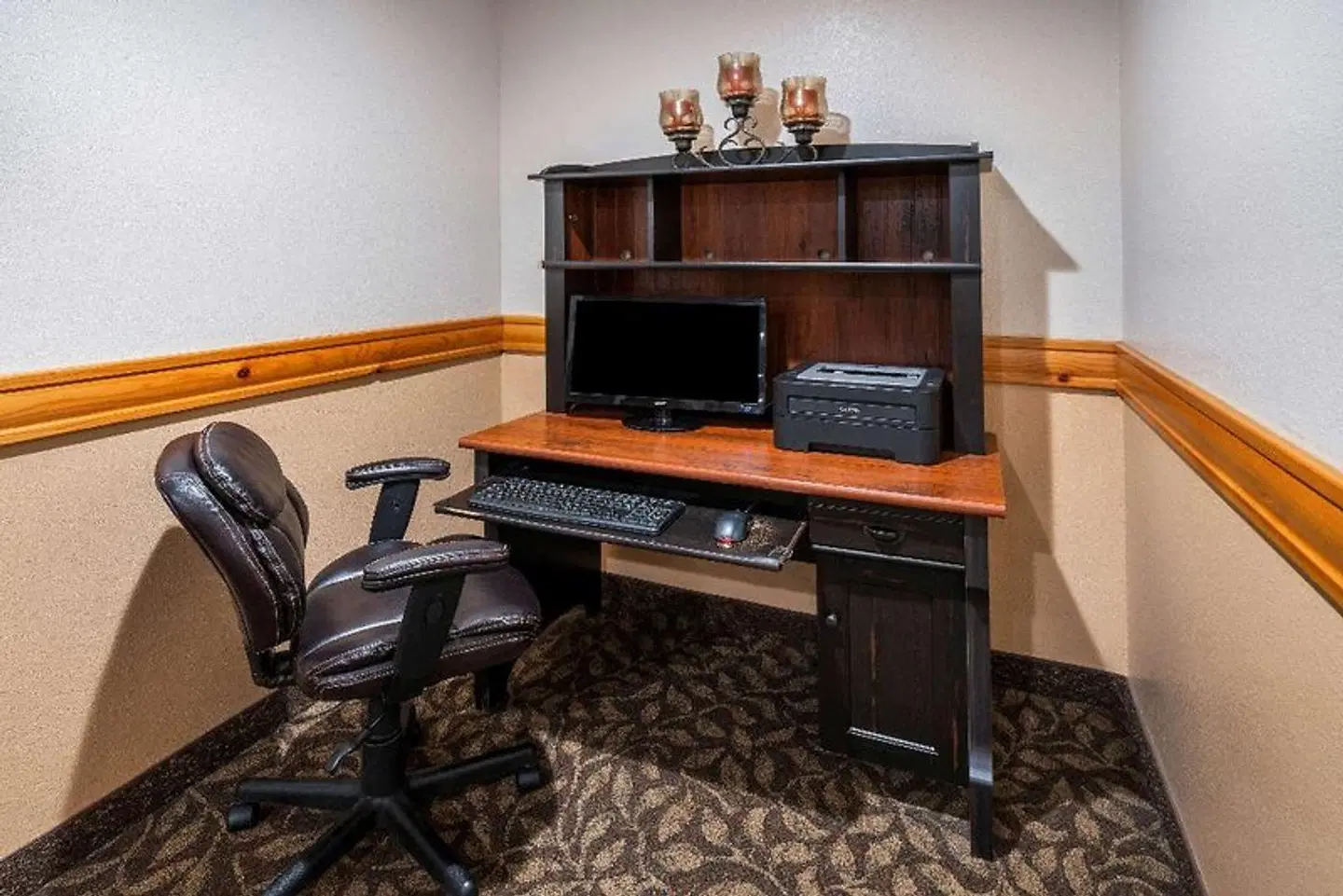 La Quinta Inn & Suites by Wyndham Belgrade - Bozeman Airport ROOM_EXAMPLE