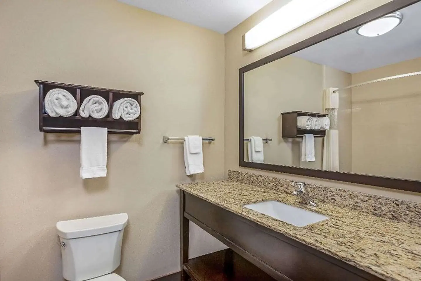 La Quinta Inn & Suites by Wyndham Sioux Falls Badezimmer