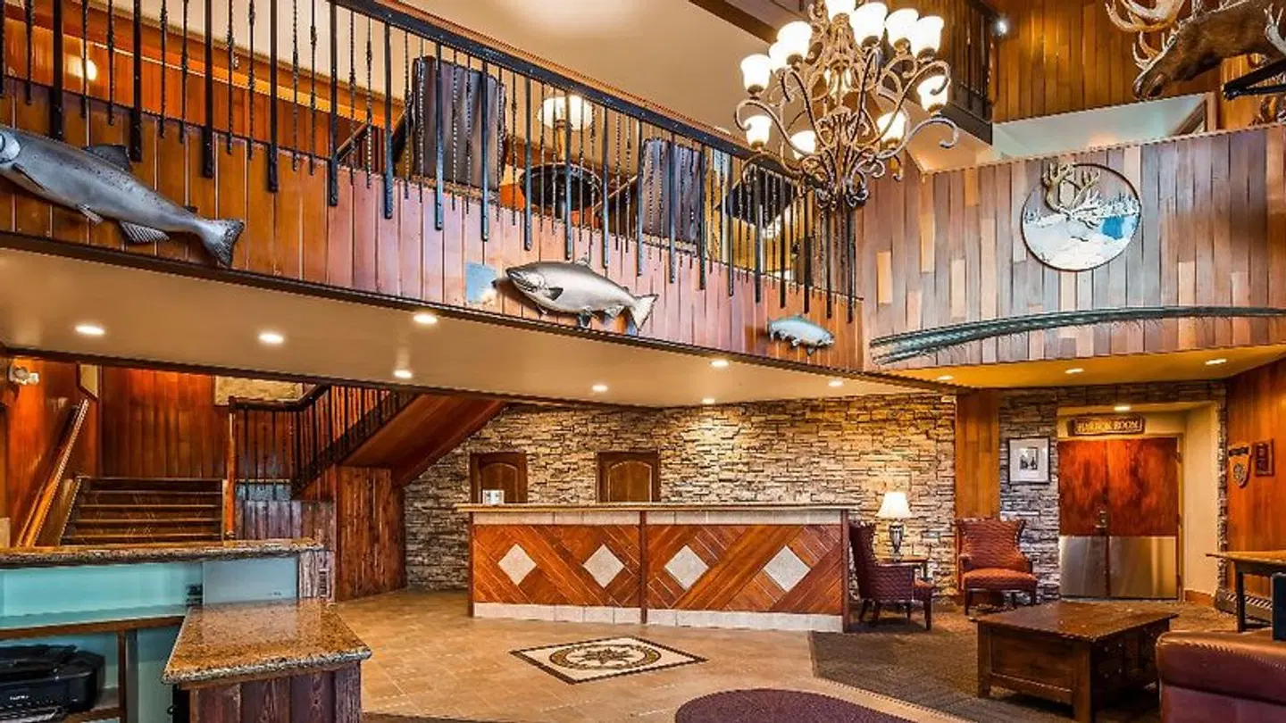 Best Western Kodiak Inn & Convention Center Bar