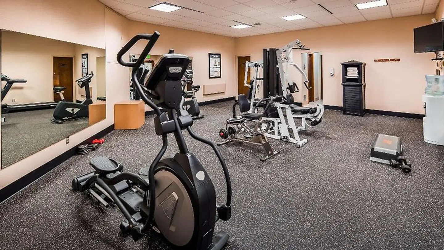 Best Western Lake Lucille Inn SPORTS_AND_LEISURE