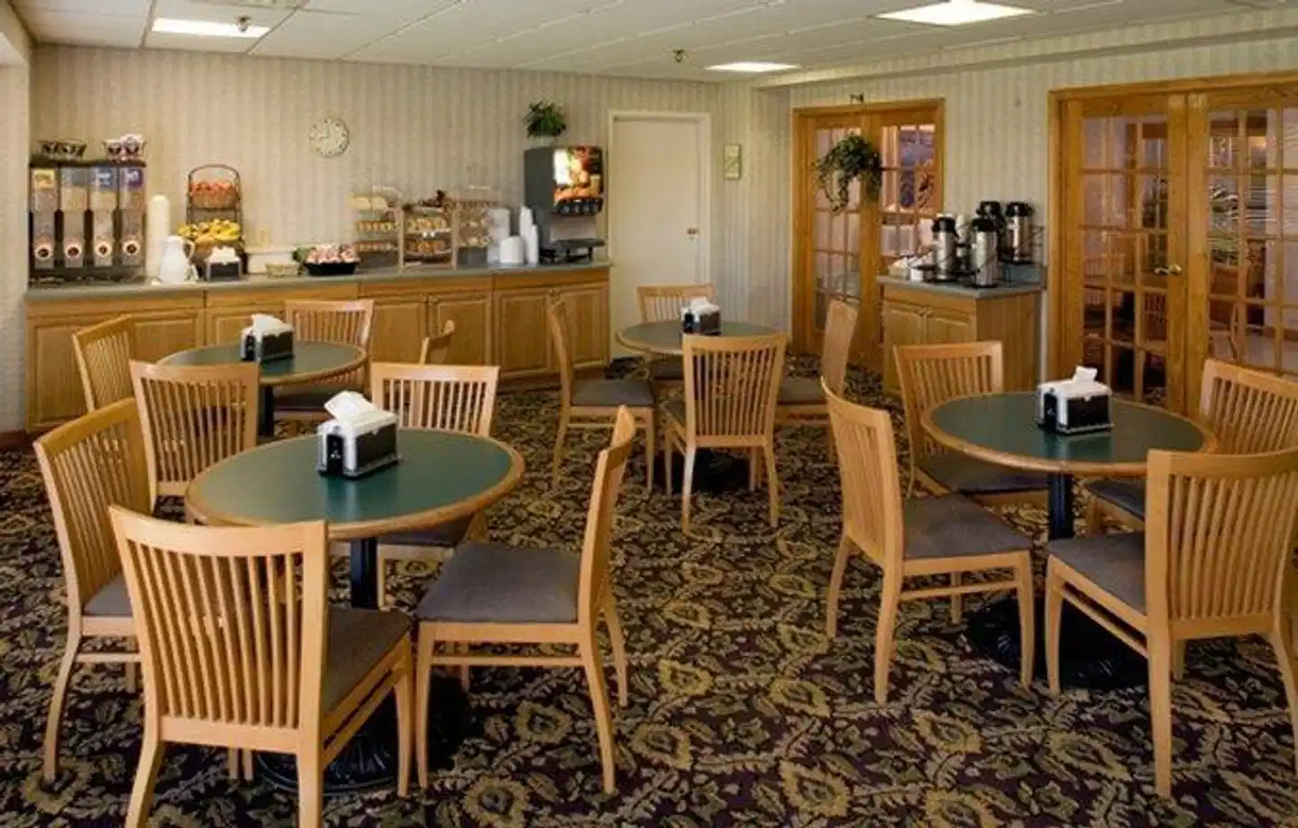 Ramada by Wyndham Nashville/Music Valley Bar
