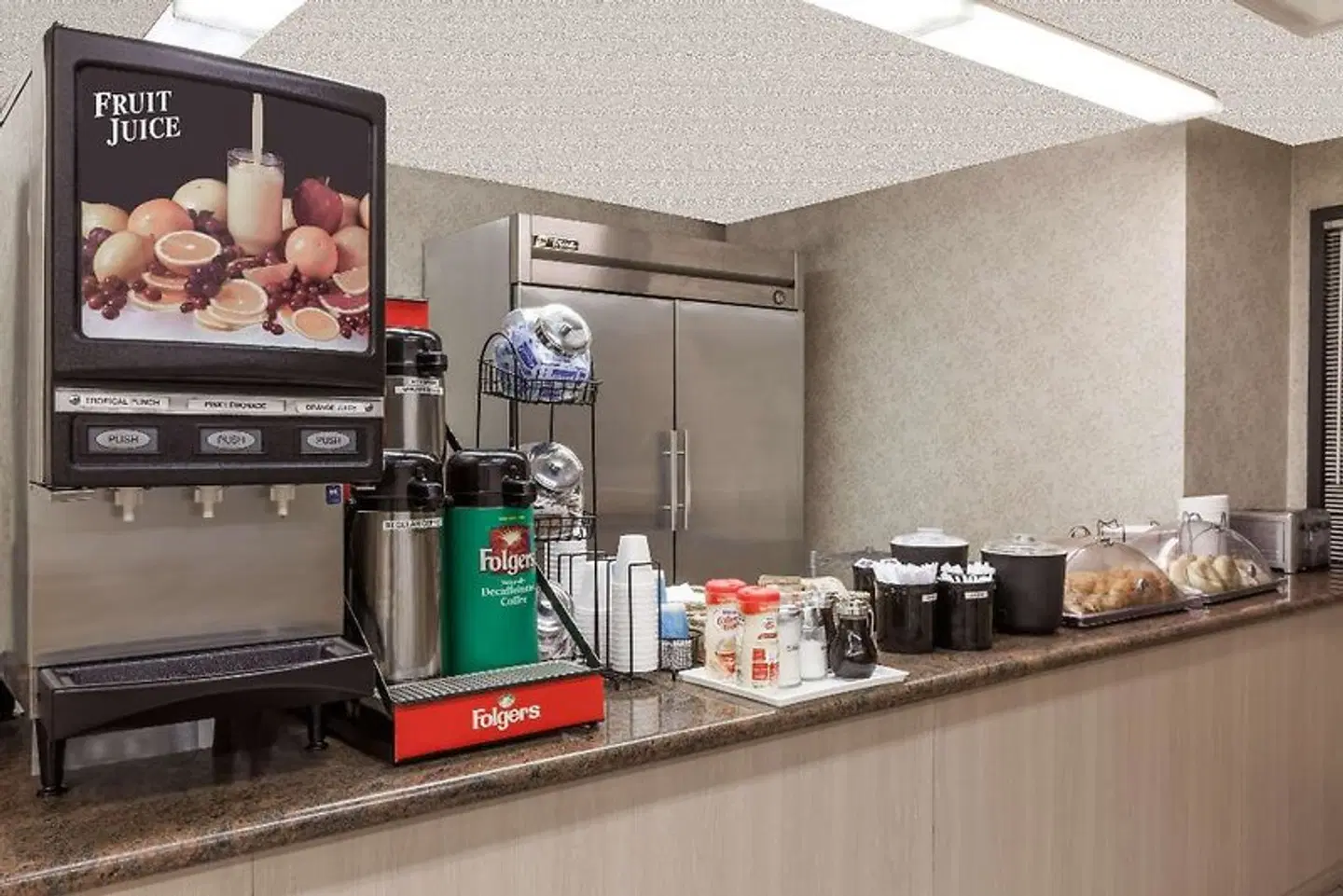 Ramada Limited Suites - Bakersfield ROOM_EXAMPLE