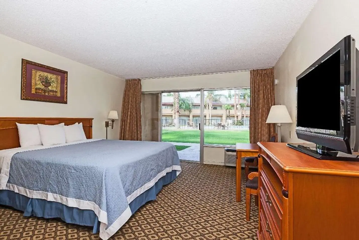 Days Inn by Wyndham Bakersfield ROOM_EXAMPLE