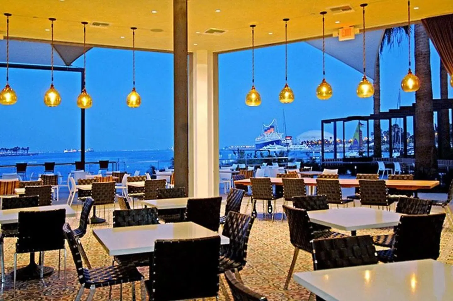 Maya - a DoubleTree by Hilton Hotel Restaurant