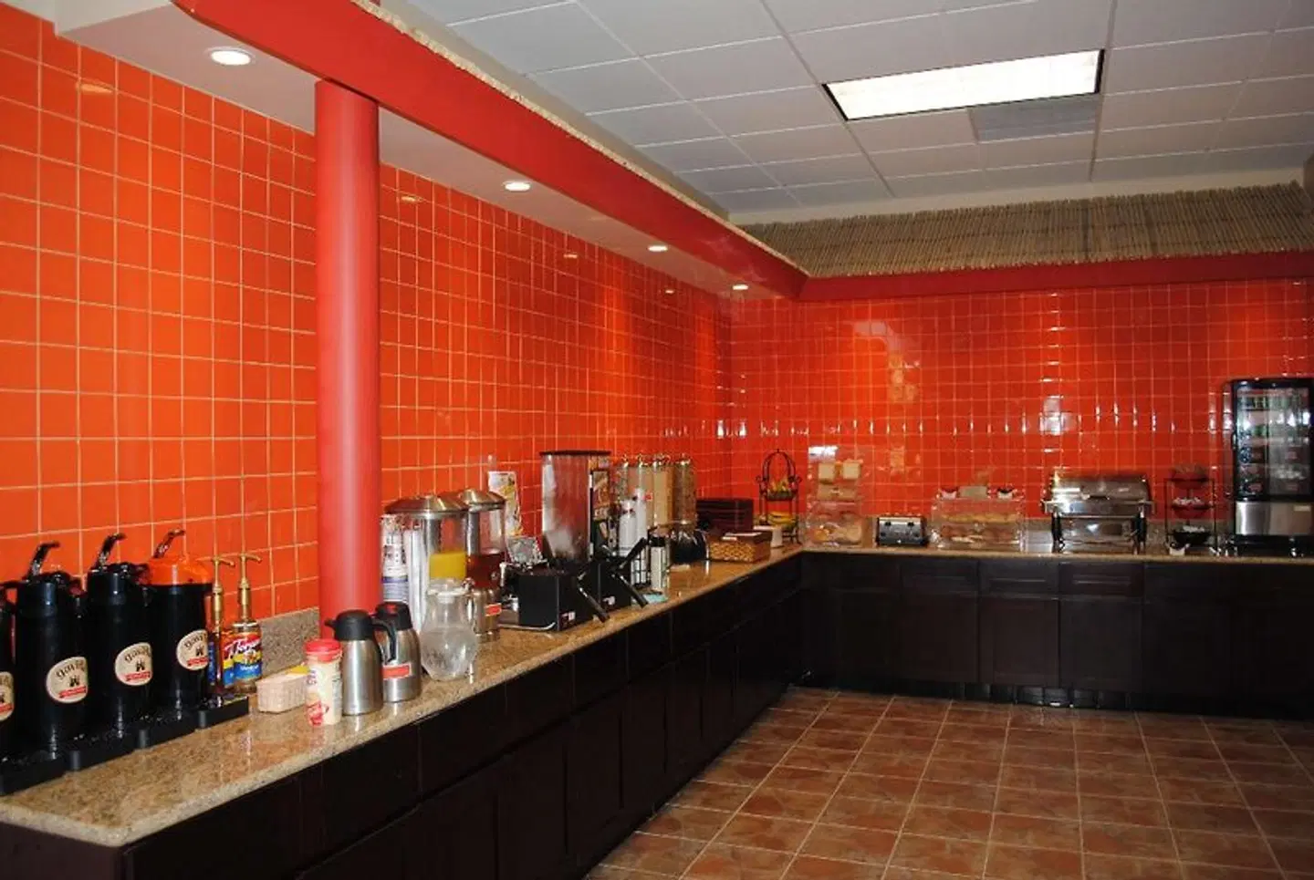 Best Western Plus Dragon Gate Inn Bar