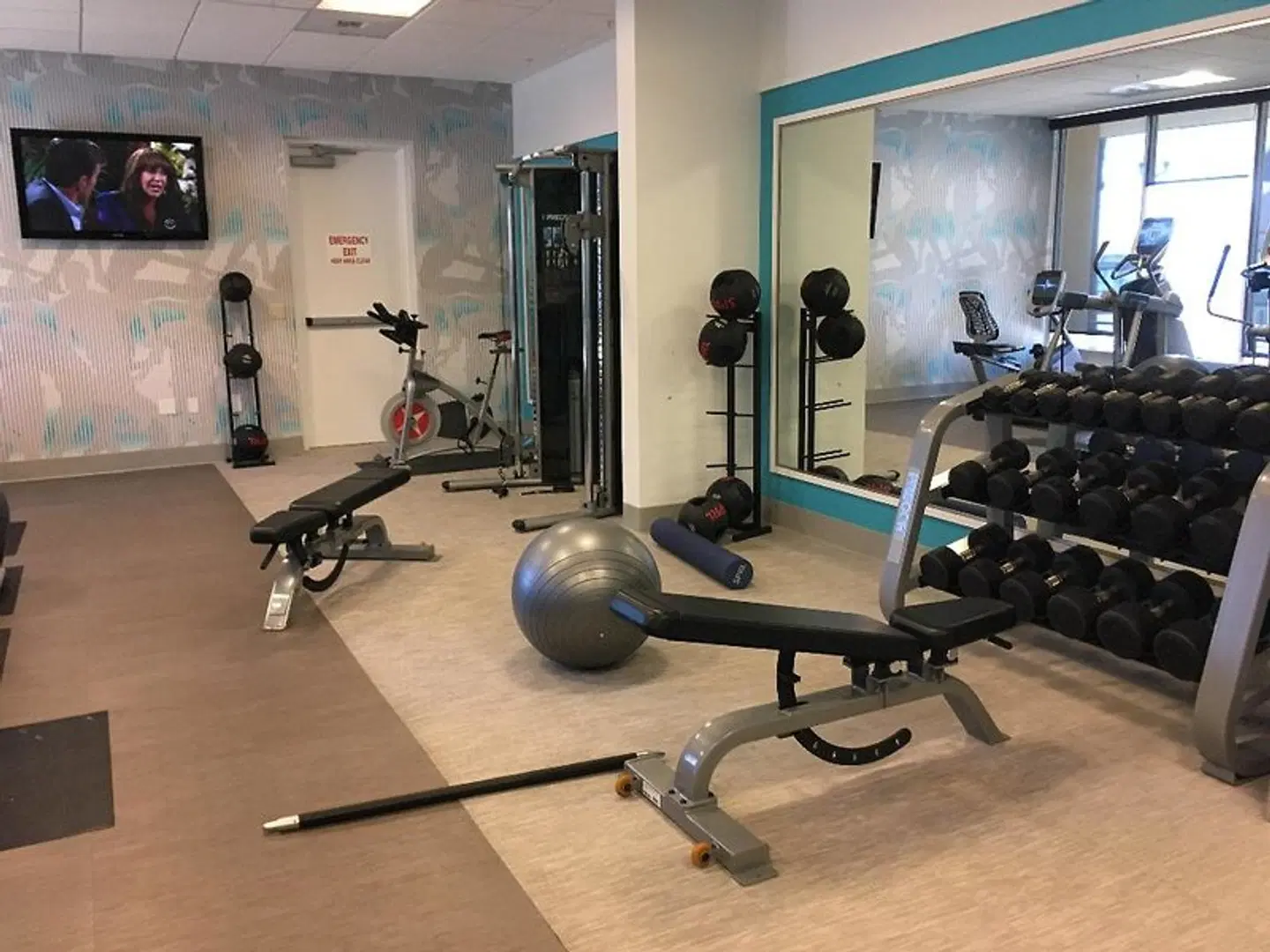 Crowne Plaza Hotel Ventura Beach SPORTS_AND_LEISURE