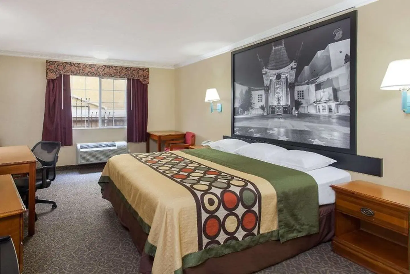 Super 8 by Wyndham Los Angeles Downtown ROOM_EXAMPLE