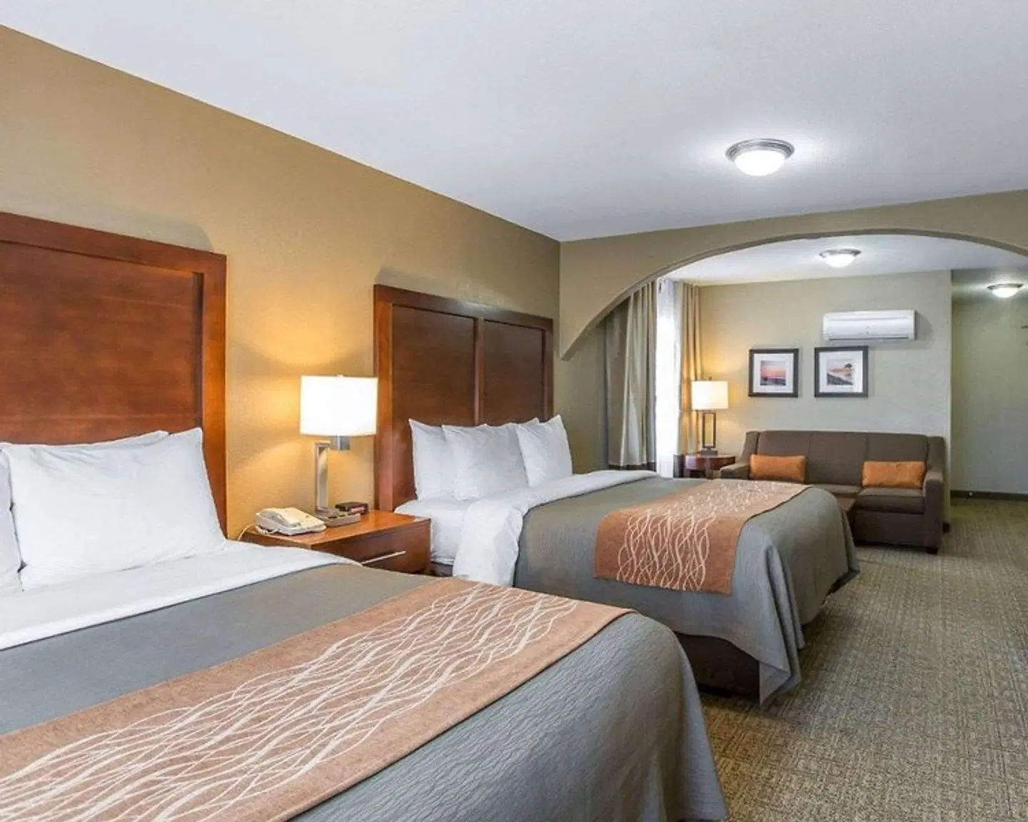 Comfort Inn Ventura Beach ROOM_EXAMPLE