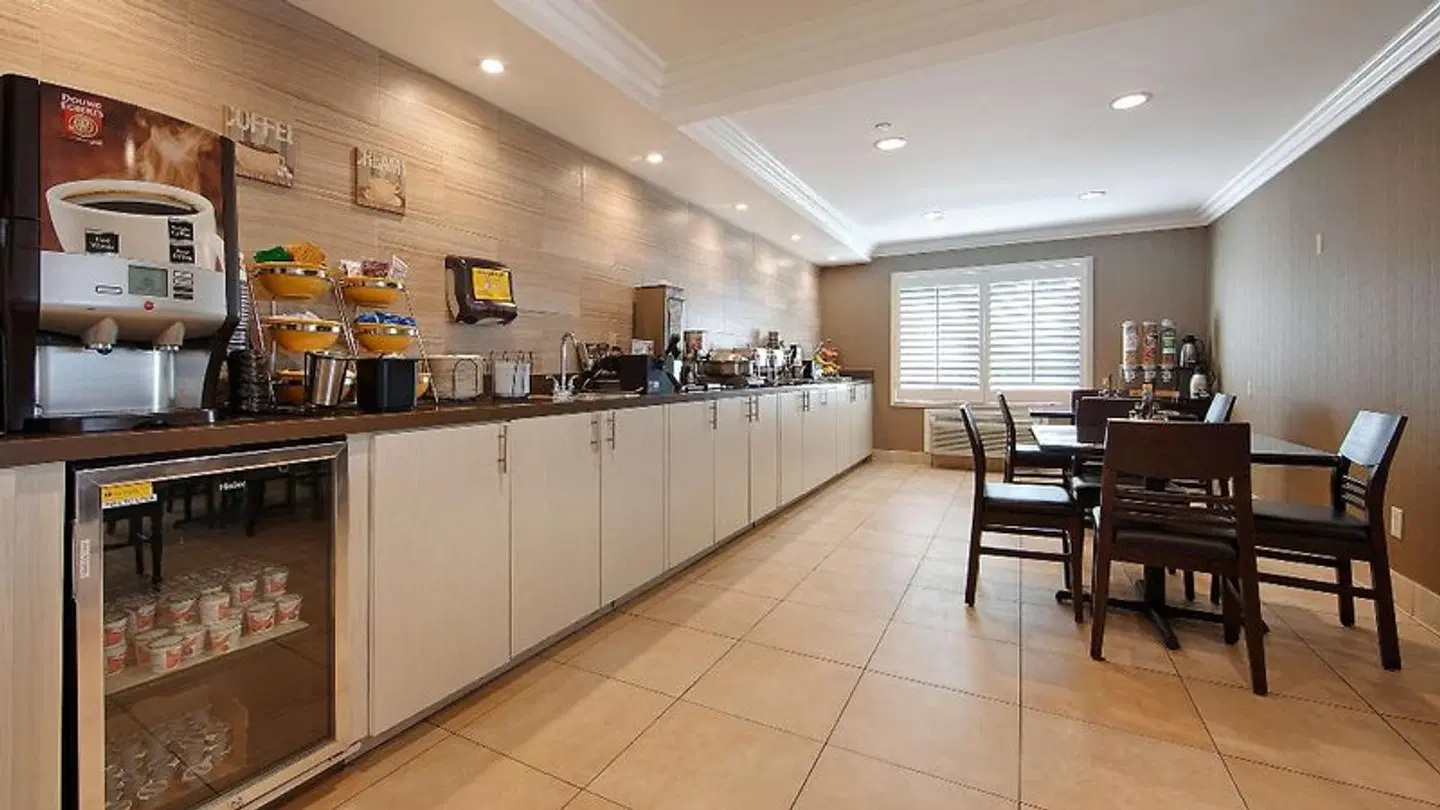 Best Western Burbank Airport Inn Bar