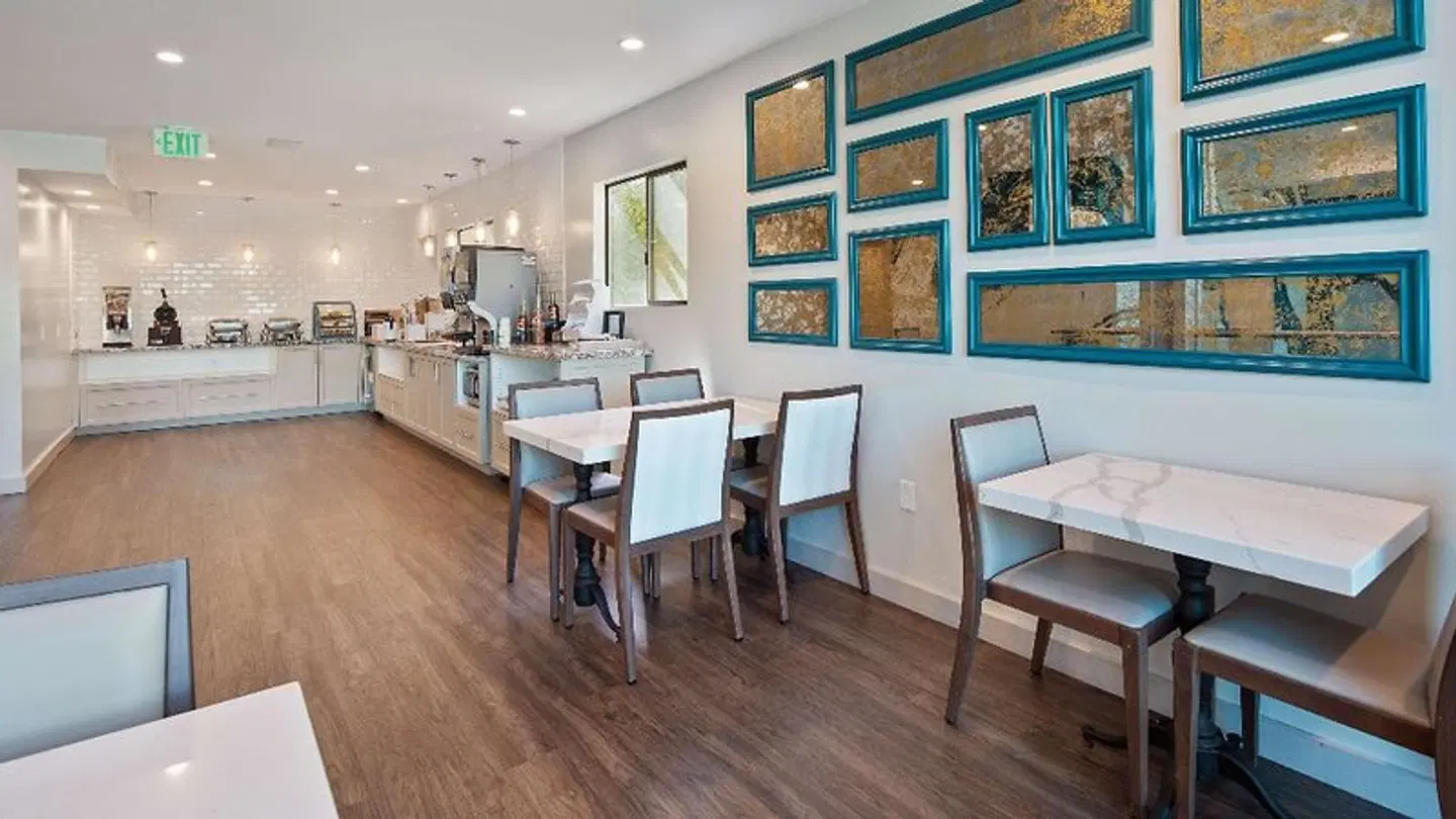 Best Western Woodland Hills Inn Restaurant