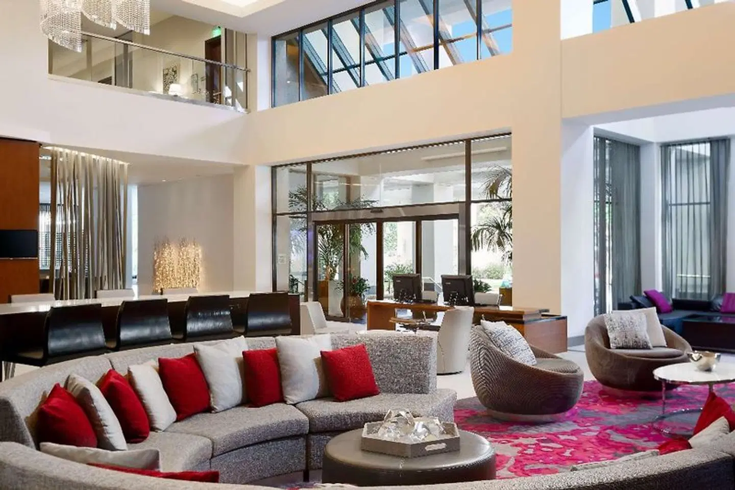 Hilton Woodland Hills/ Los Angeles LOUNGE_LOBBY