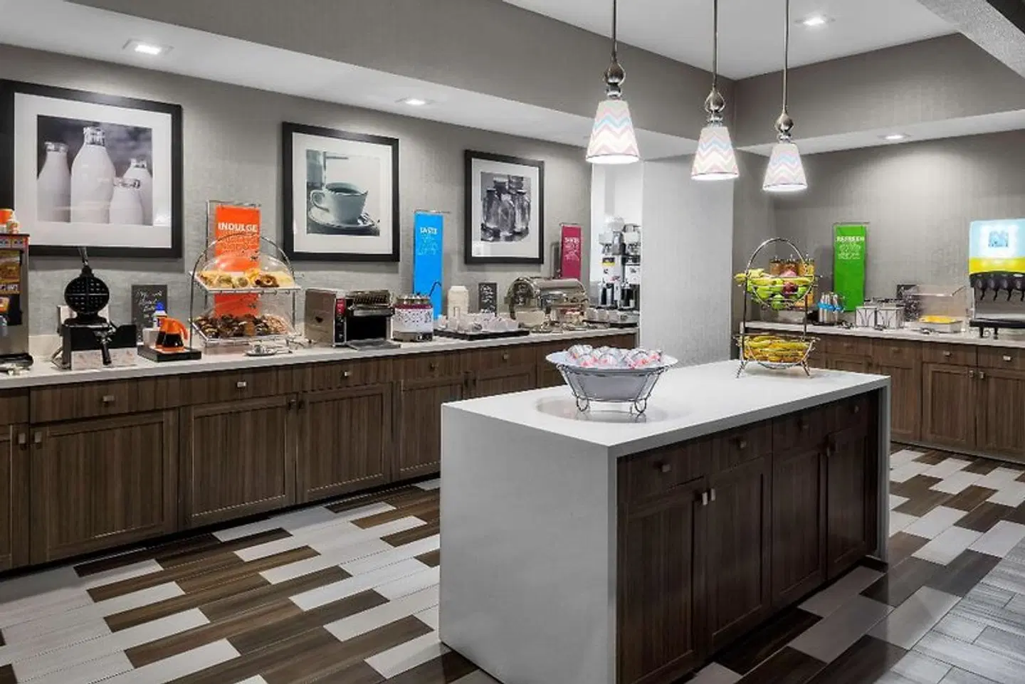Hampton Inn & Suites Los Angeles/Hollywood Restaurant