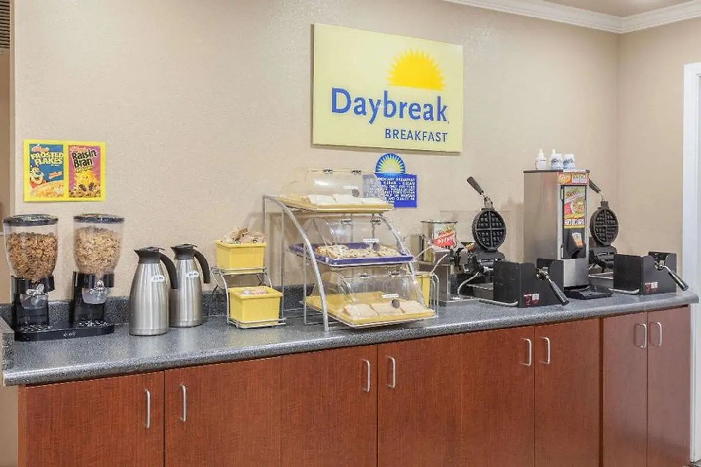 Days Inn by Wyndham Camarillo - Ventura SPORTS_AND_LEISURE