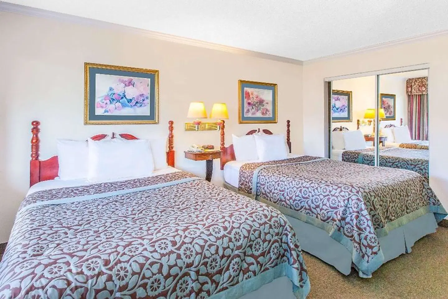 Days Inn by Wyndham Camarillo - Ventura ROOM_EXAMPLE