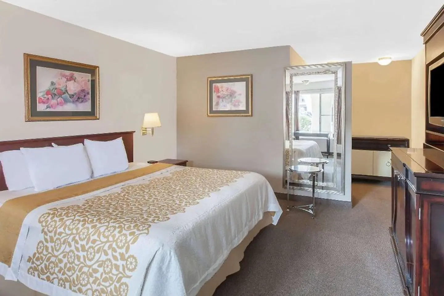 Days Inn by Wyndham Camarillo - Ventura ROOM_EXAMPLE