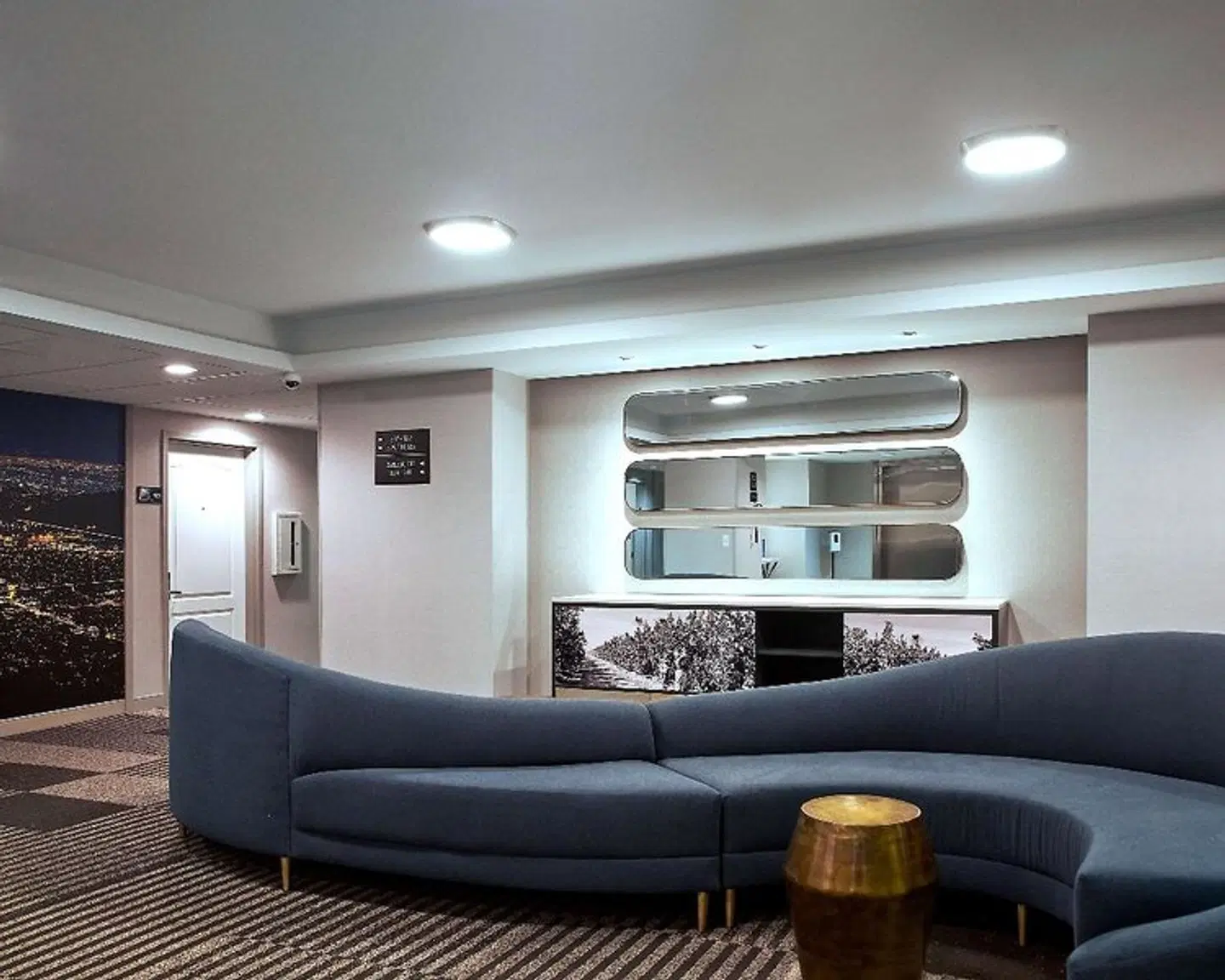 Hampton Inn & Suites Los Angeles/Sherman Oaks LOUNGE_LOBBY