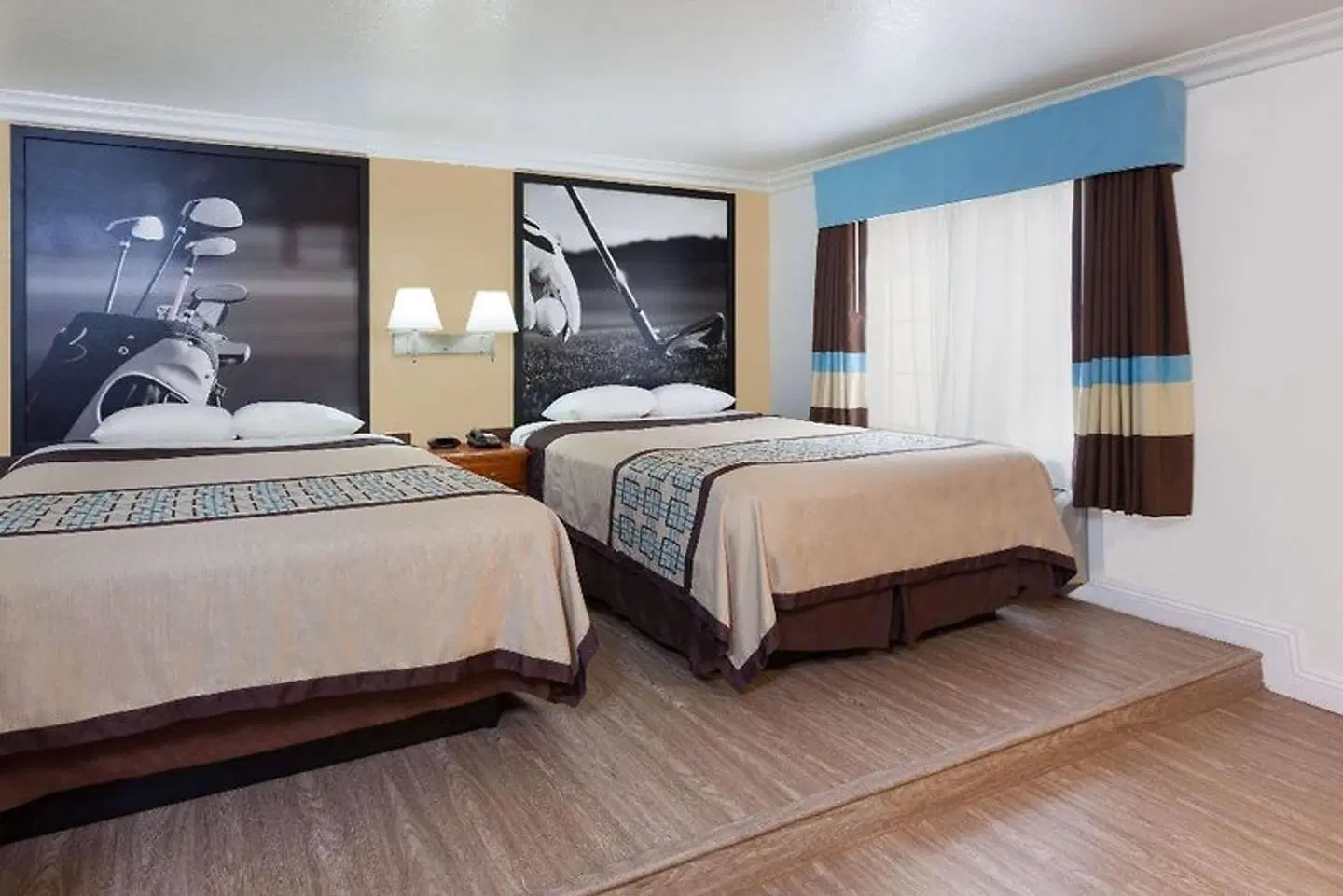 Super 8 by Wyndham Santa Clarita/Valencia ROOM_EXAMPLE