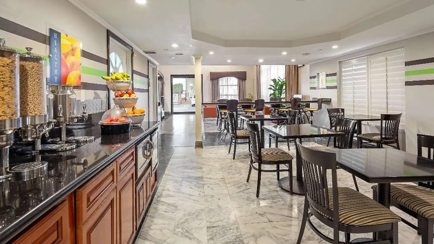 Best Western Pasadena Royale Inn & Suites Restaurant