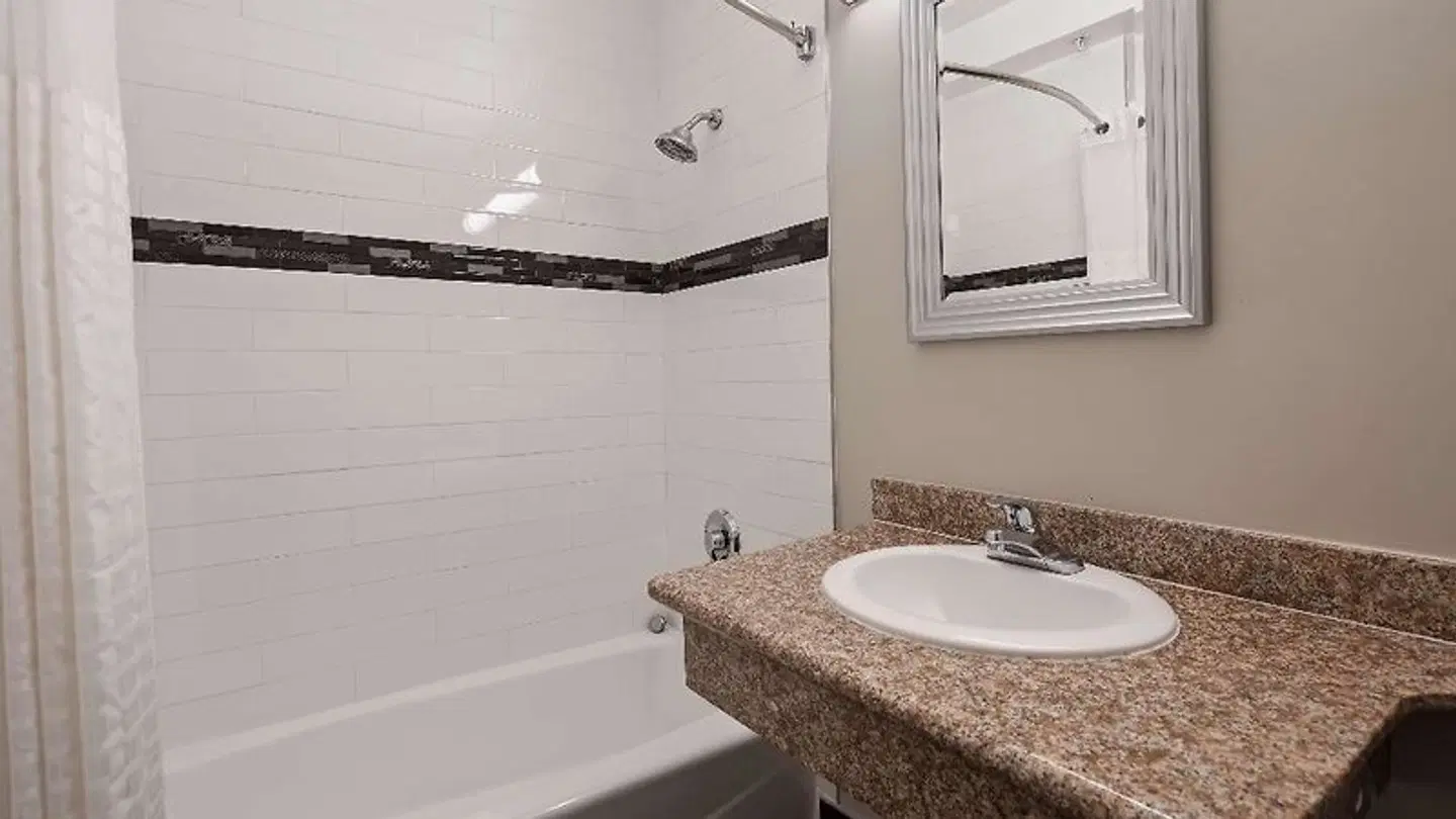 SureStay Hotel By Best Western Beverly Hills Badezimmer