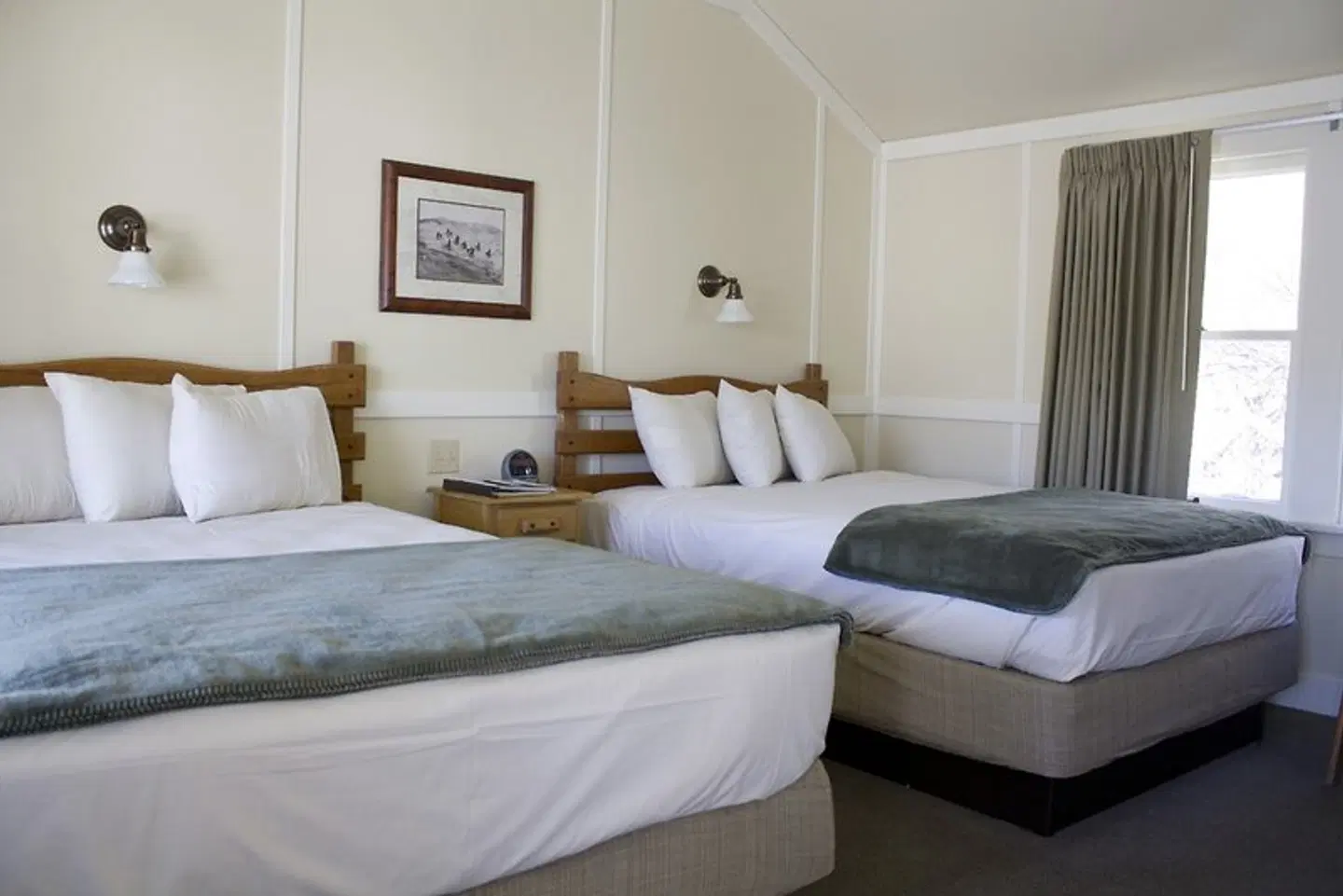 Mammoth Hot Springs Hotel & Cabins ROOM_EXAMPLE