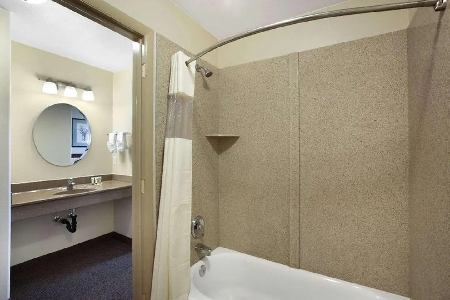 Days Inn Beaver Badezimmer