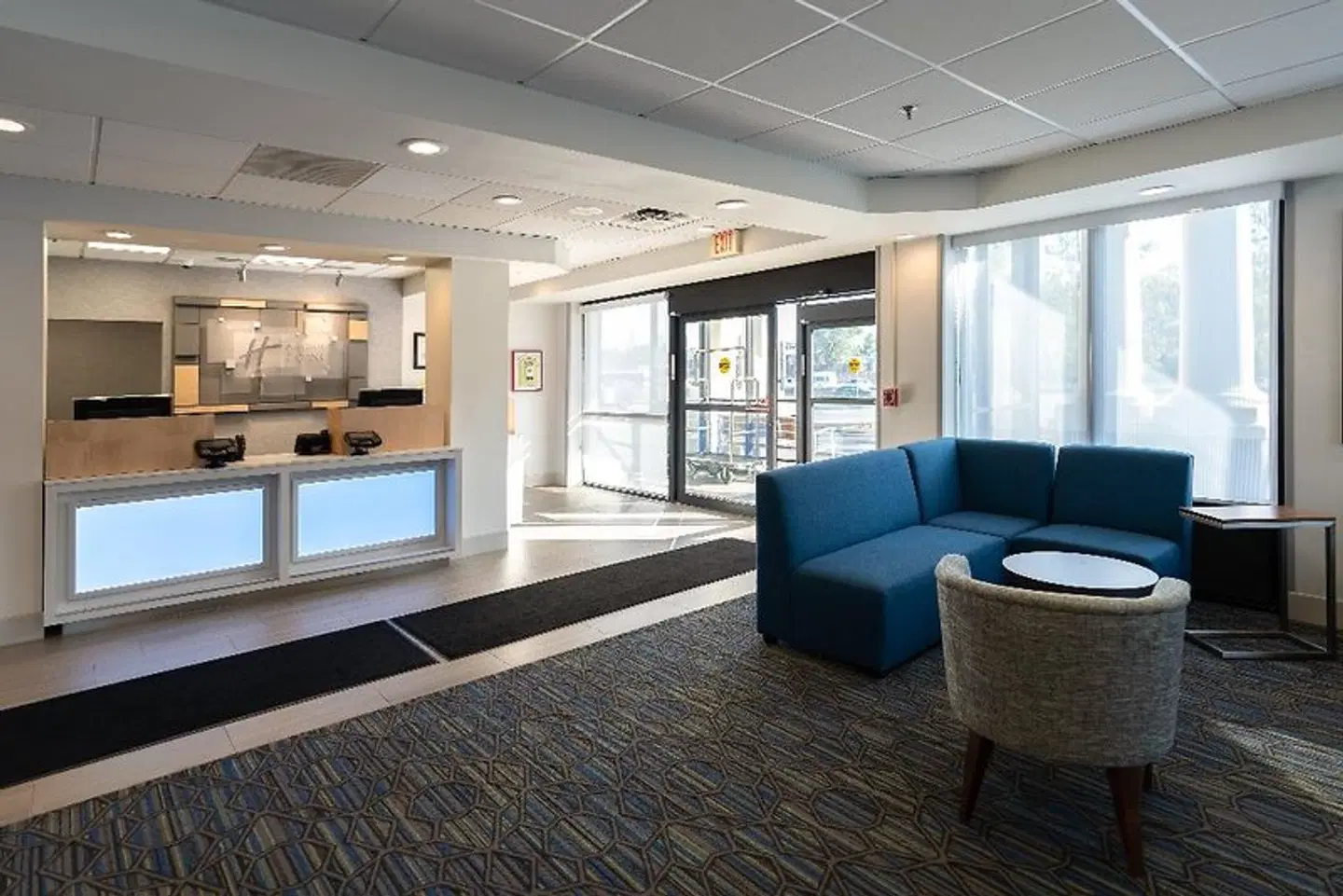 Holiday Inn Express Boston LOUNGE_LOBBY