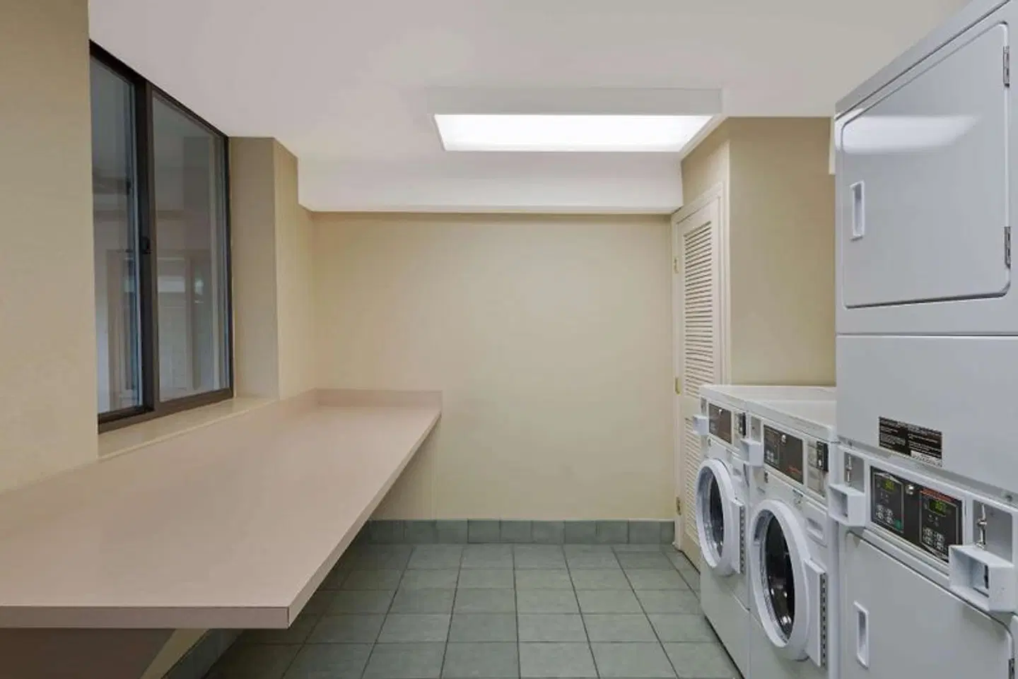 Ramada by Wyndham Boston Badezimmer