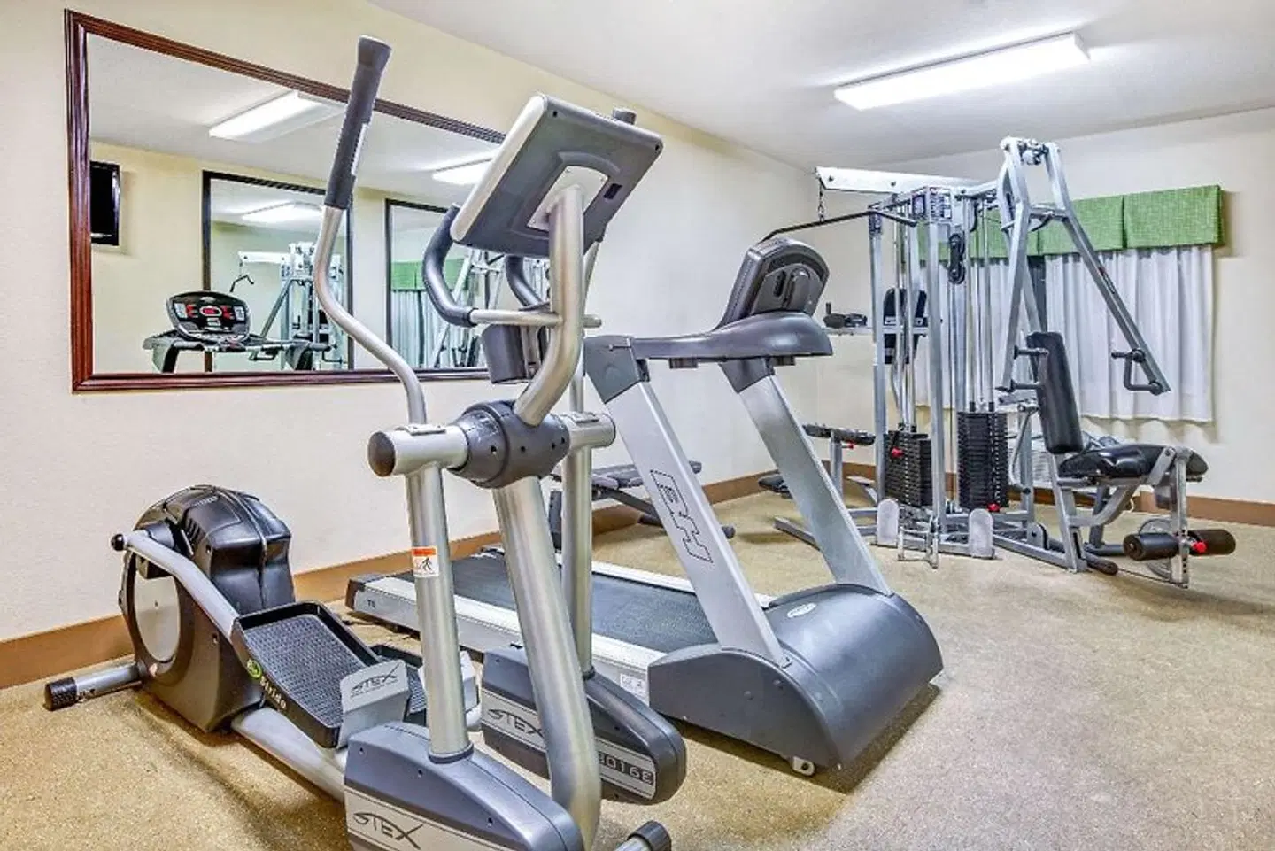 Baymont by Wyndham Dallas/ Love Field SPORTS_AND_LEISURE