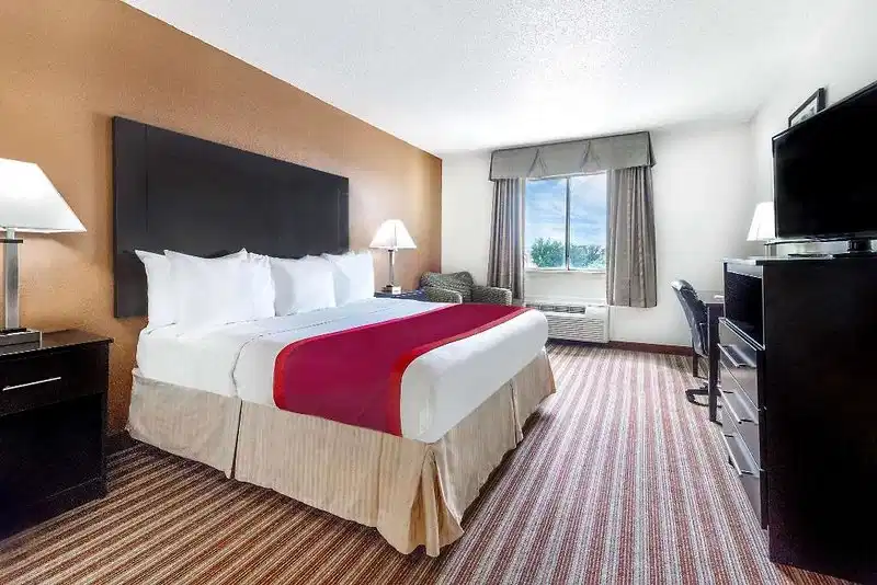 Days Inn & Suites by Wyndham Dallas – Hotelfoto