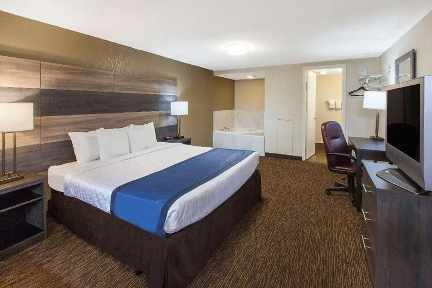 Baymont by Wyndham Downtown Detroit ROOM_EXAMPLE