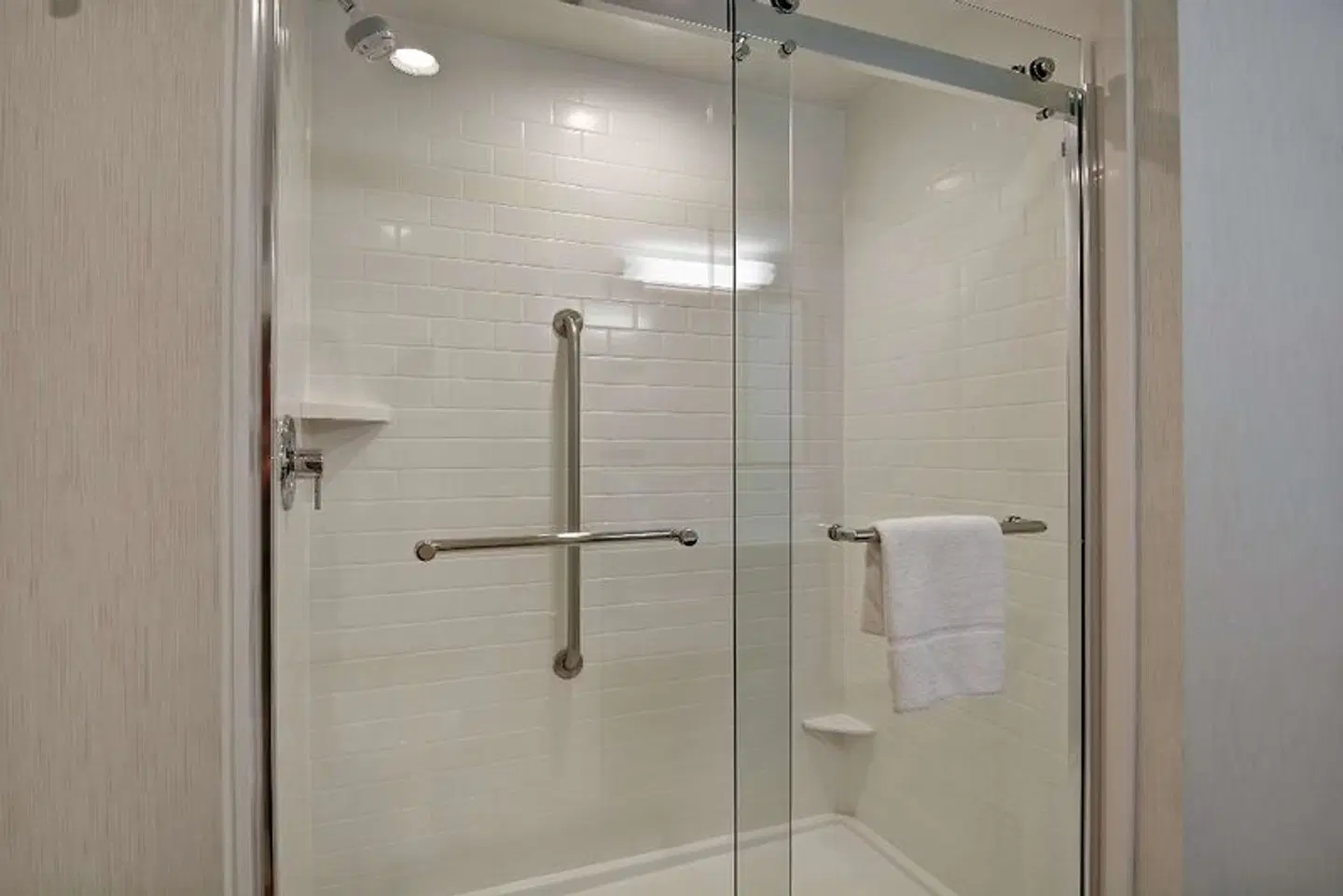 Hampton Inn Charleston North Badezimmer