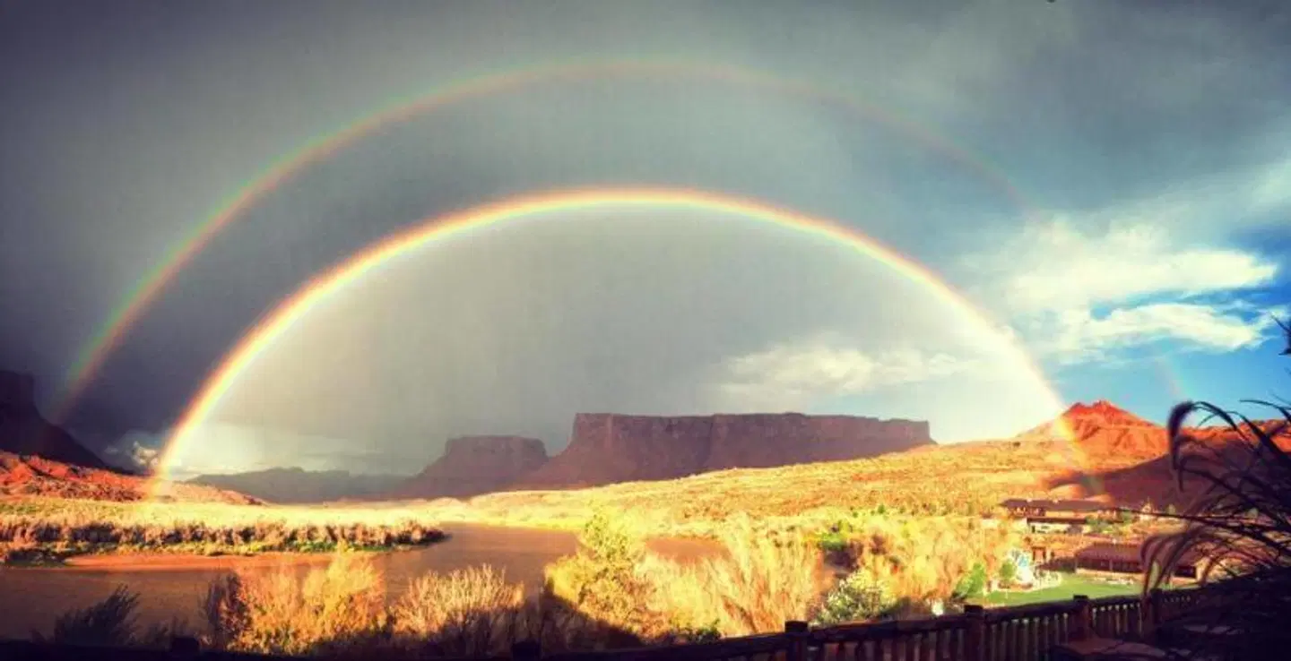 Red Cliffs Lodge LANDSCAPE
