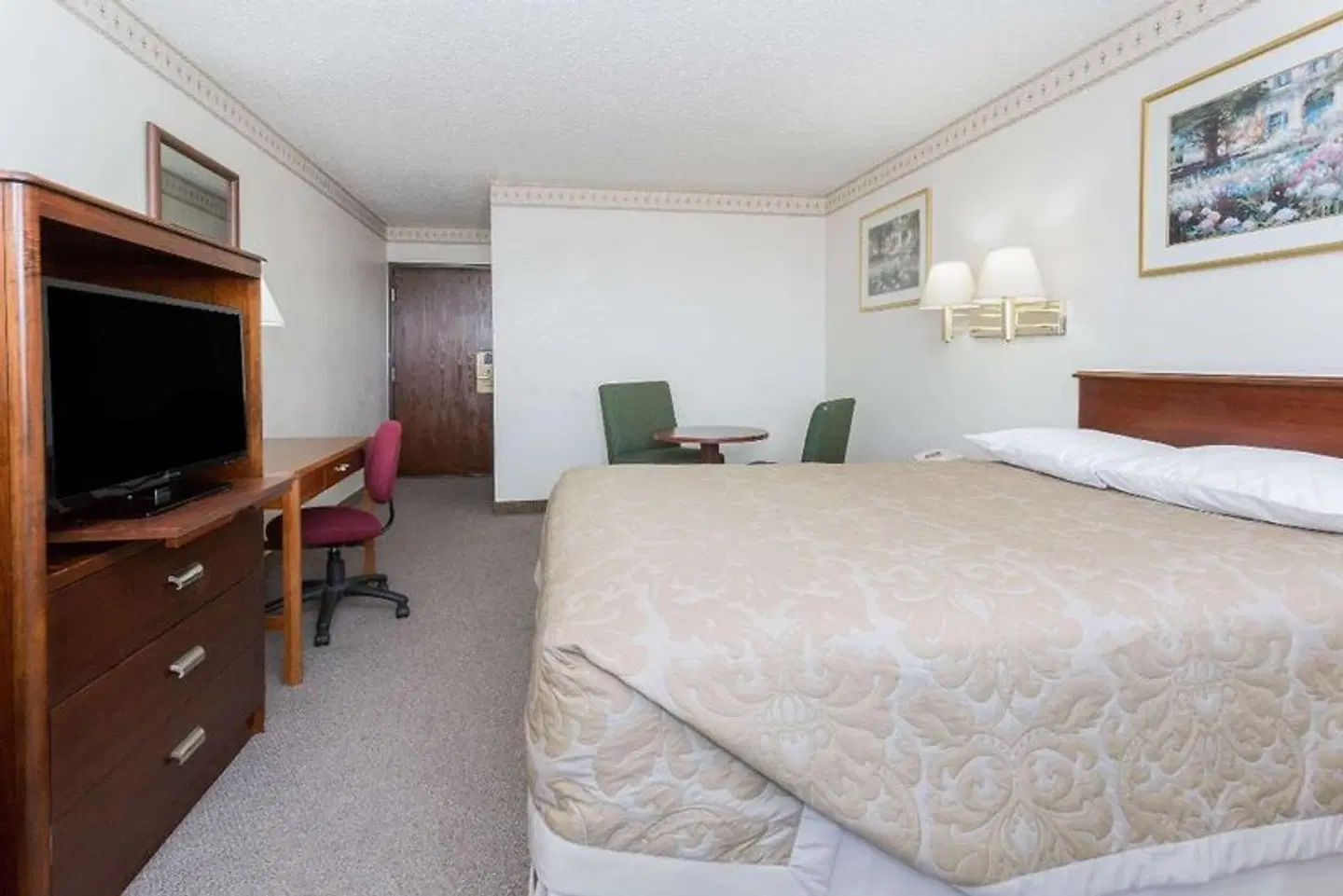 Super 8 by Wyndham Colorado Springs/Chestnut Street ROOM_EXAMPLE