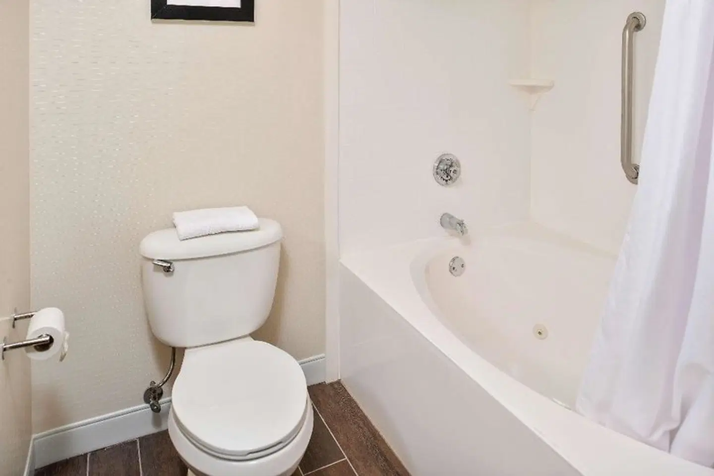 Hampton Inn Daytona/Ormond Beach Badezimmer