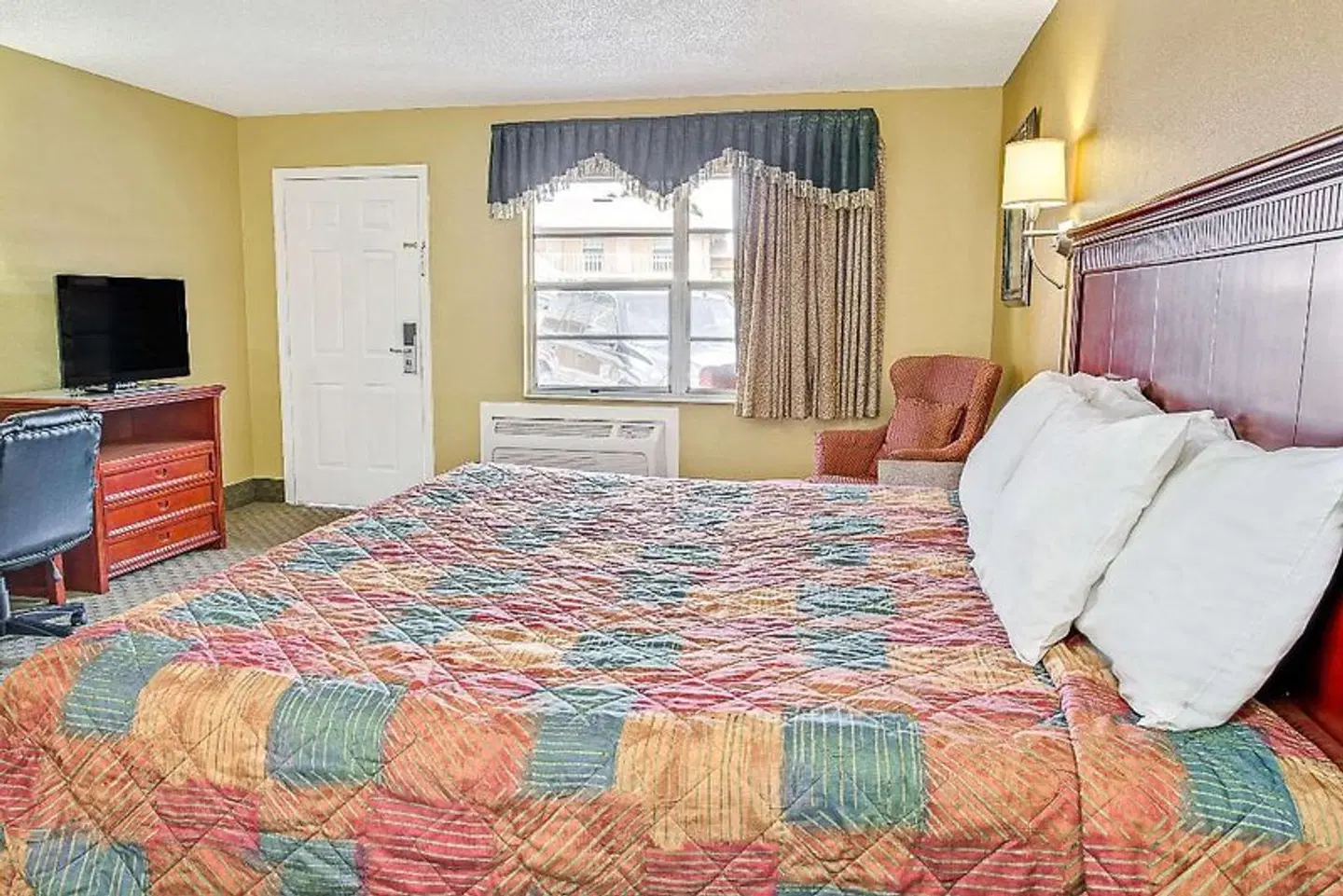 Days Inn by Wyndham Orange City/Deland ROOM_EXAMPLE