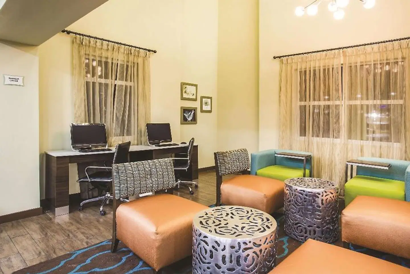 La Quinta Inn & Suites Oceanfront Daytona Beach ROOM_EXAMPLE