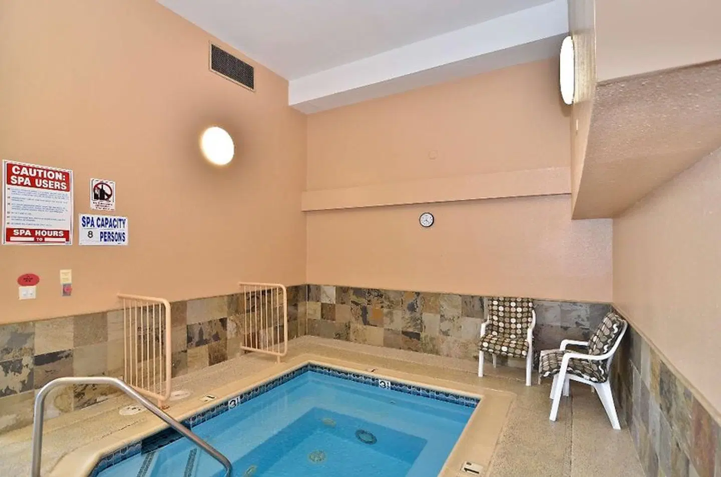 Best Western Plus High Sierra Hotel Hallenbad