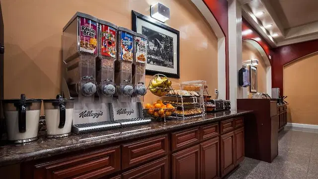 Best Western Plus Yosemite Way Station Restaurant