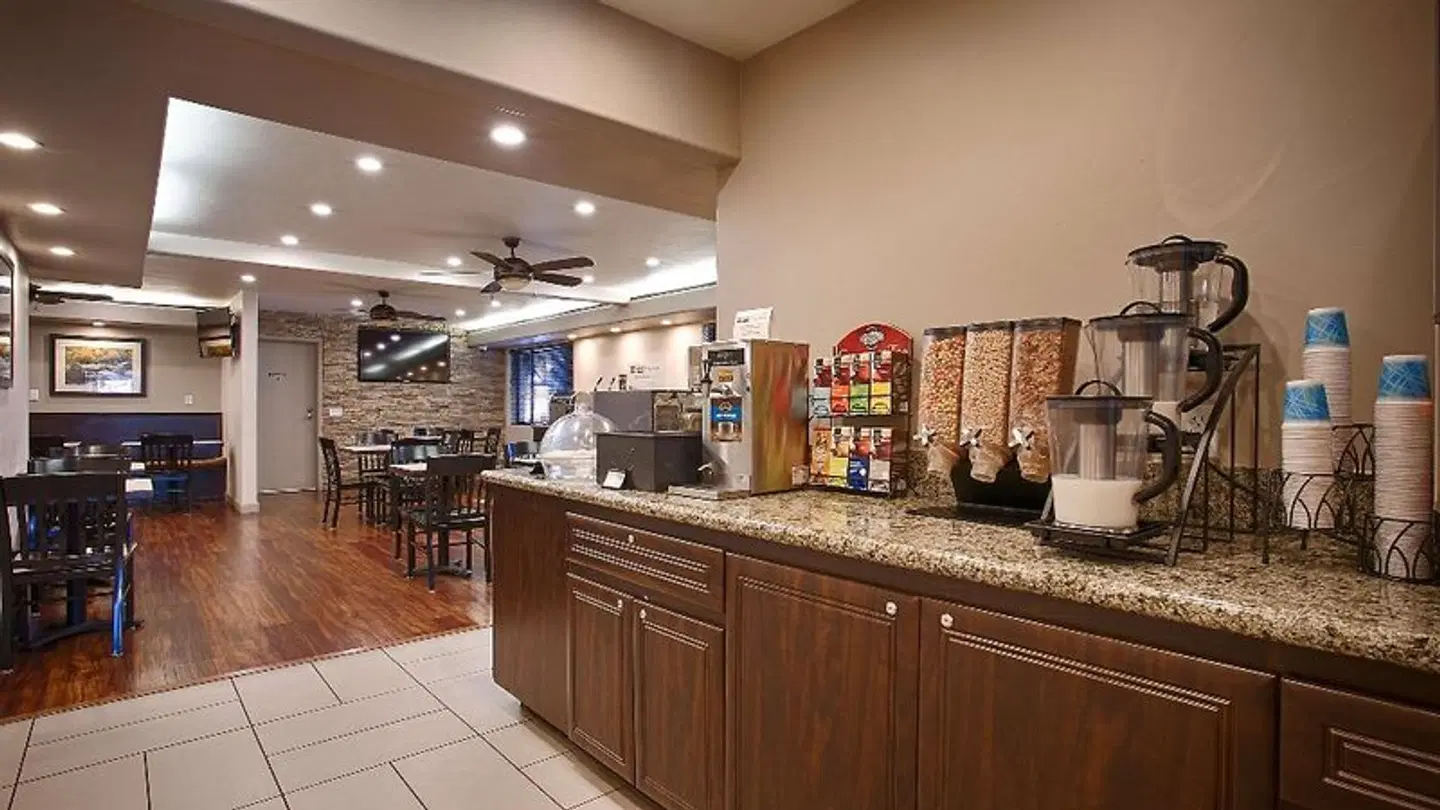 Best Western Bishop Lodge Bar