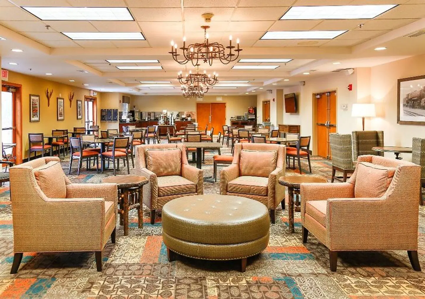 Best Western Rocky Mountain Lodge Bar