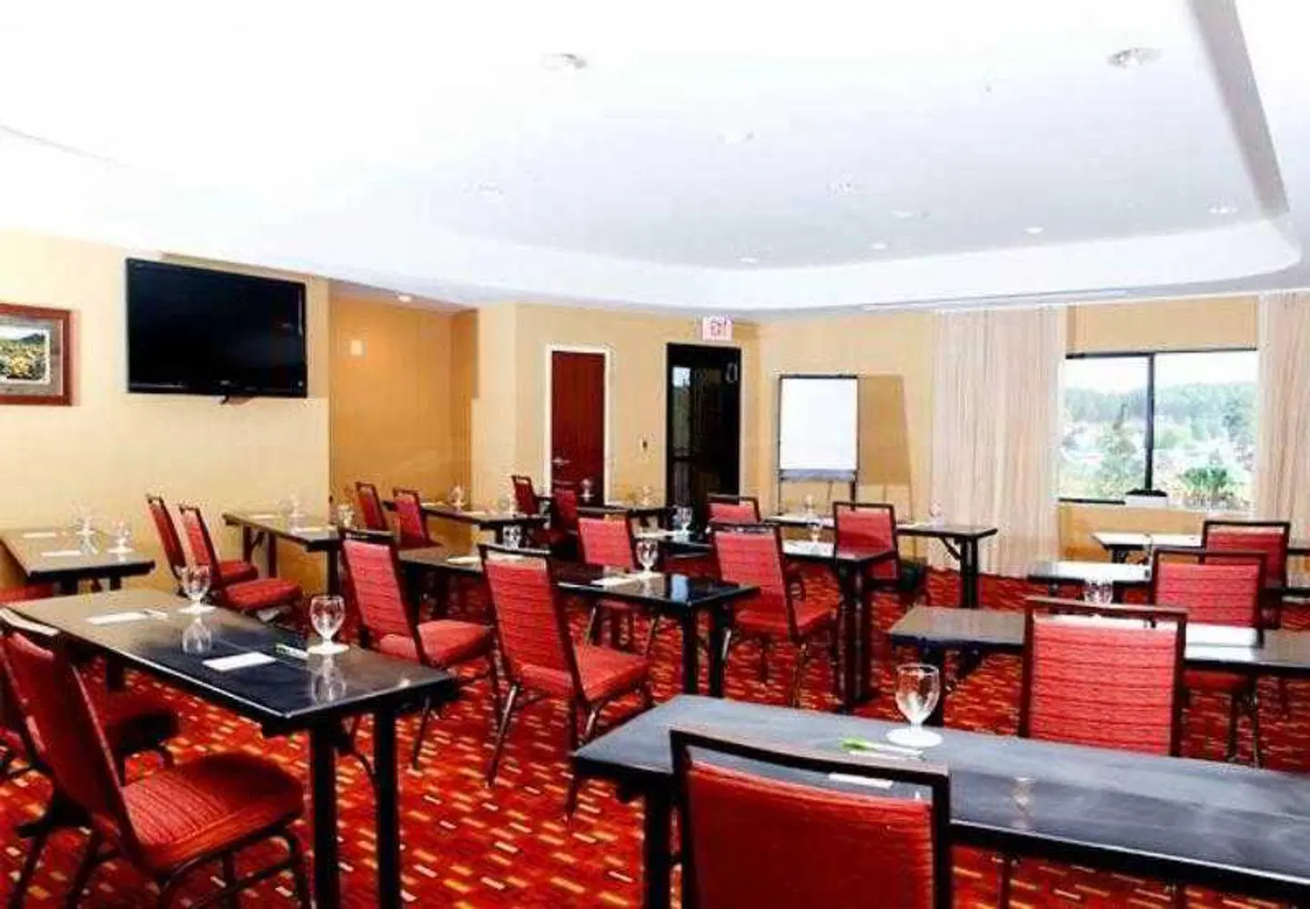 Courtyard by Marriott Flagstaff Bar