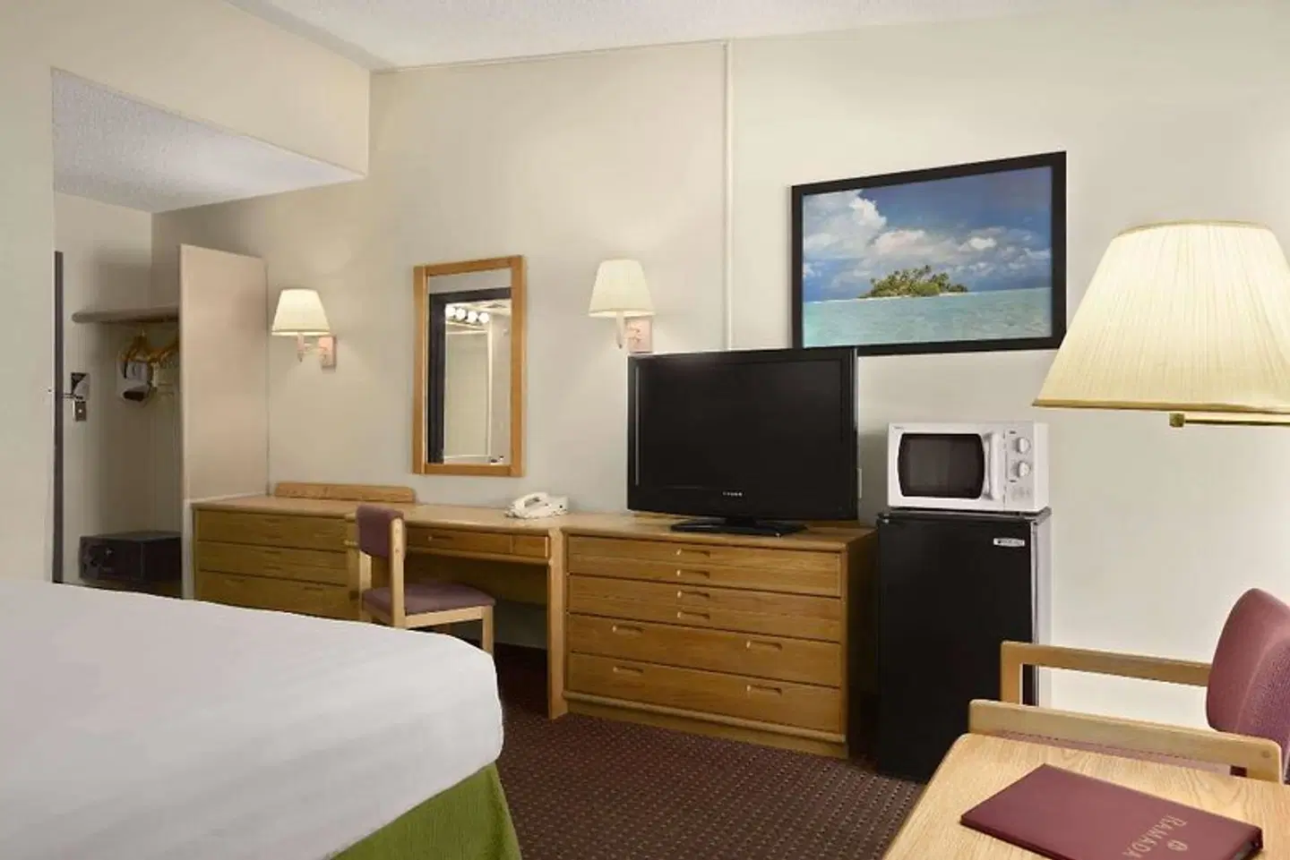 Ramada by Wyndham Grand Junction ROOM_EXAMPLE