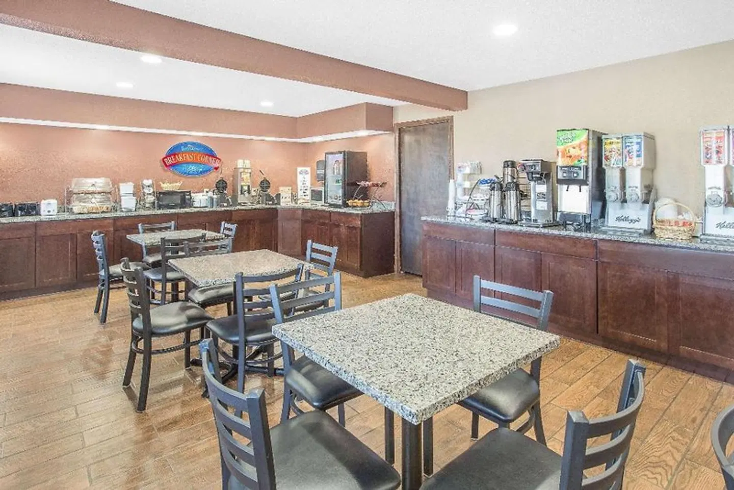 Baymont by Wyndham Holland LOUNGE_LOBBY